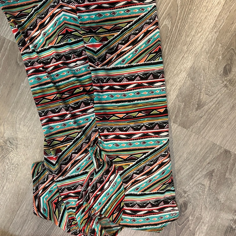 Multicolor Geometric Pattern Women's Top size medium - Picture 6 of 6